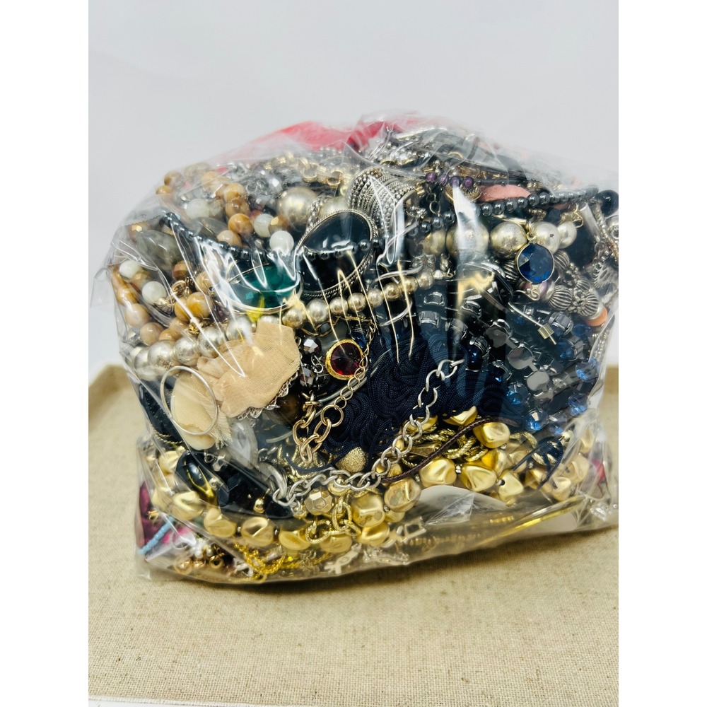 Vintage & Modern Gold & Silver Tone Mixed Metal Scrap/Wear Jewelry lot 8lbs